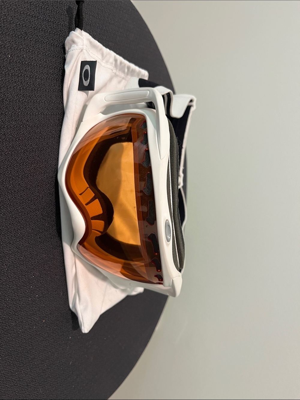 Oakley White Ski Goggles with Amber Lens